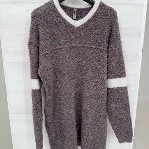 SKIMS Charcoal and White V-Neck lounger tunic